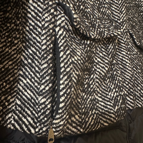 Max Mara WEEKEND Herringbone Down Jacket - Picture 5 of 16